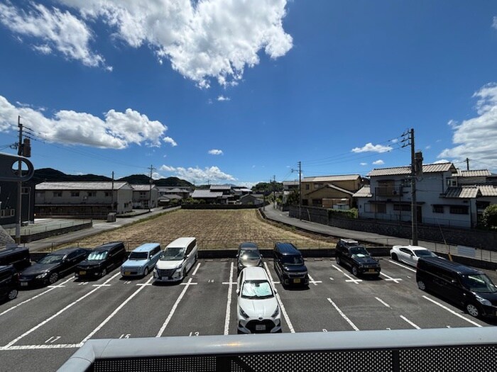 物件内観写真18　(室内からの展望)