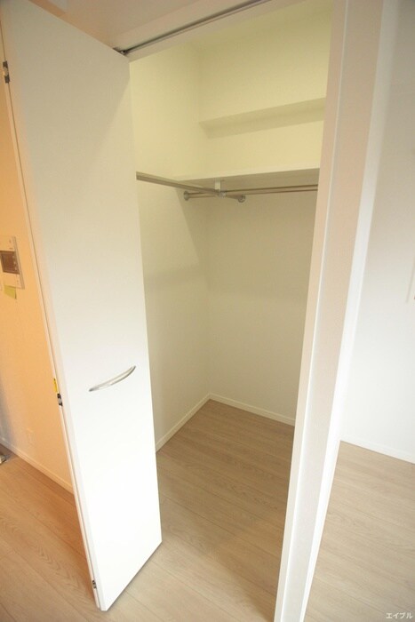 物件内観写真15　(収納)