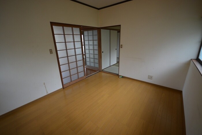 中里アパートの居室