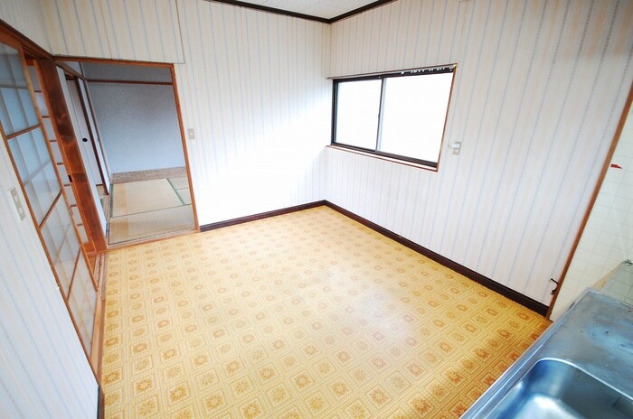 物件内観写真4　(居室)