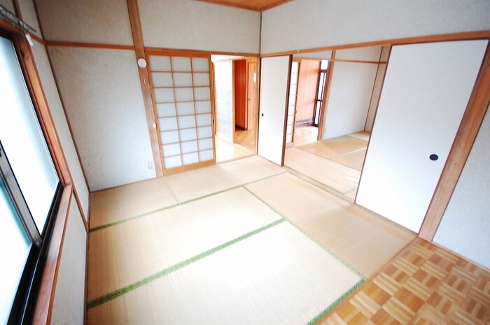 中里アパートの居室