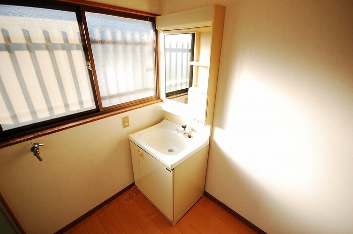 物件内観写真10　(洗面)