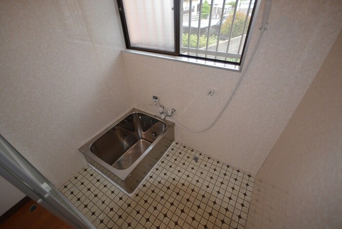 中里アパートのバス