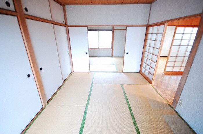 物件内観写真12　(居室)