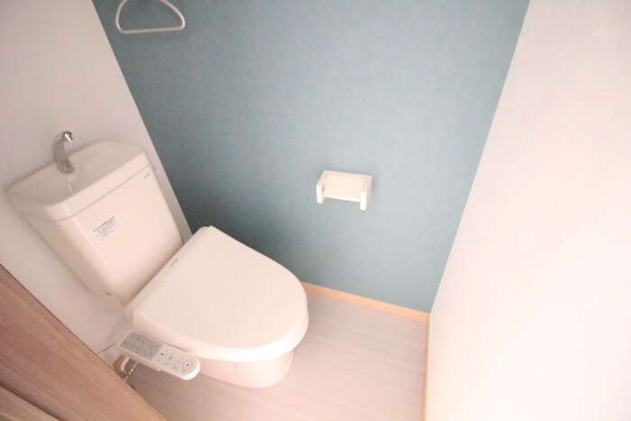物件内観写真8　(トイレ)