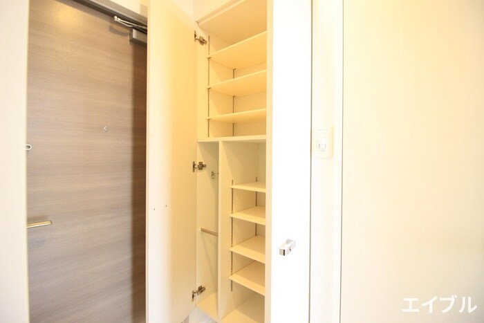 物件内観写真15　(靴箱)