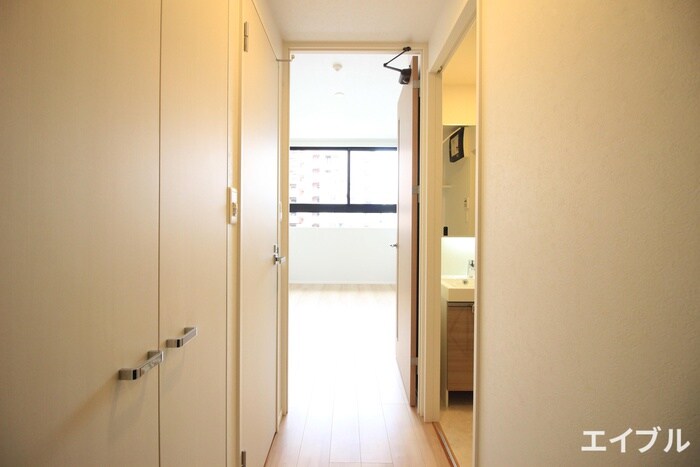 物件内観写真16　(廊下)