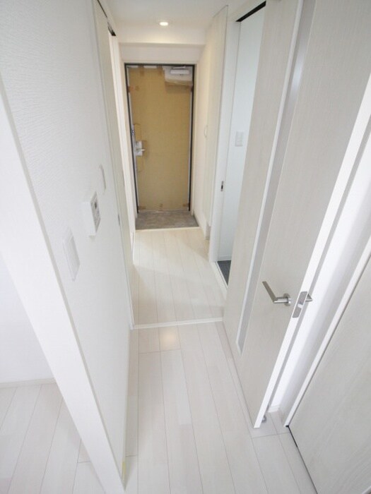 物件内観写真7　(玄関)