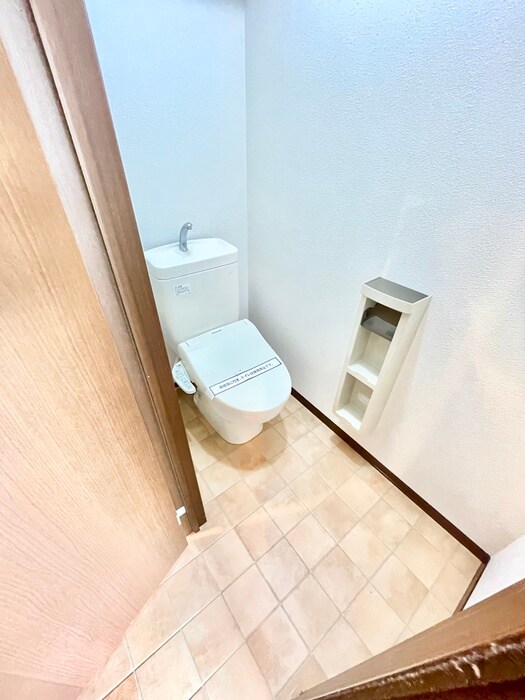 物件内観写真8　(トイレ)