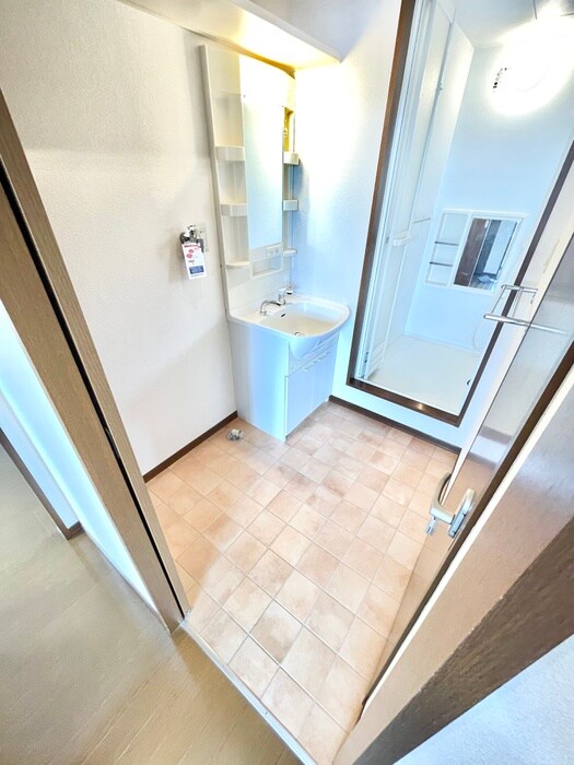 物件内観写真13　(洗濯機置場)