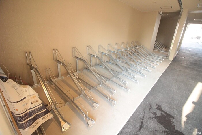 物件外観写真5　(駐輪場)