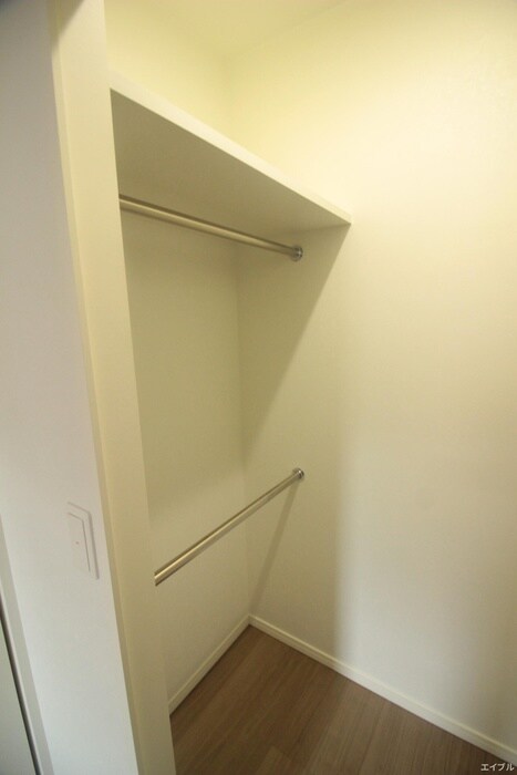 物件内観写真12　(収納)