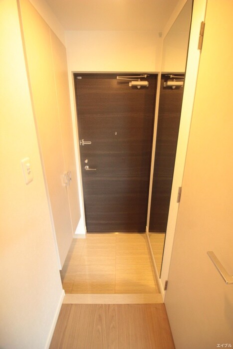 物件内観写真17　(玄関)