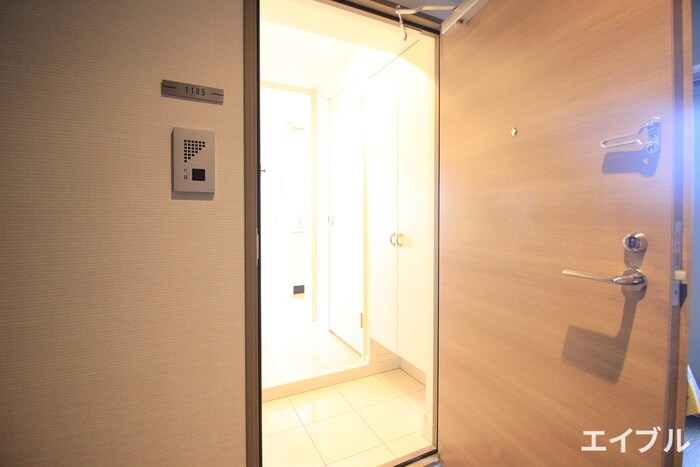 物件内観写真15　(玄関)