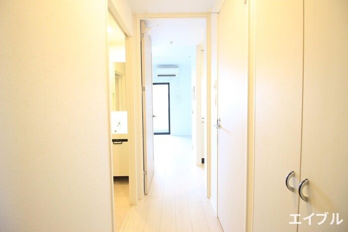 物件内観写真17　(廊下)