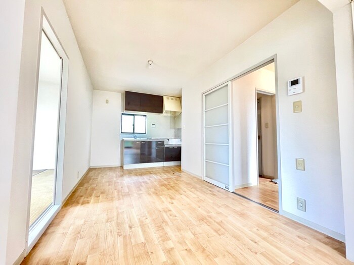 物件内観写真1　(居室)