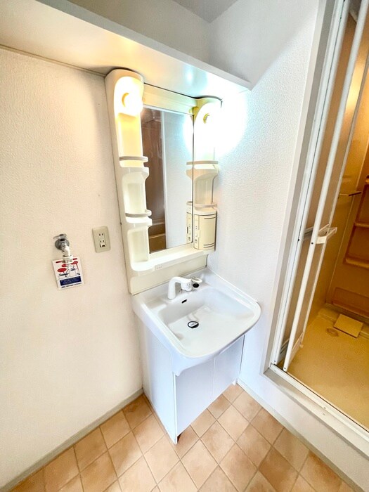 物件内観写真4　(洗面)