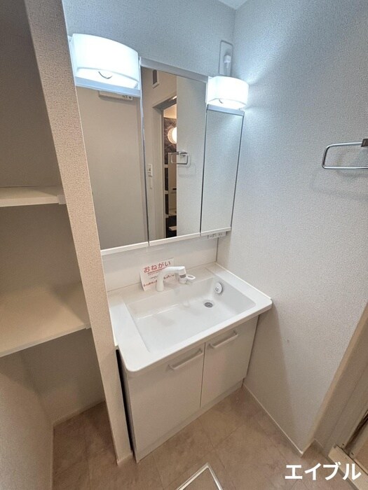 物件内観写真9　(洗面)