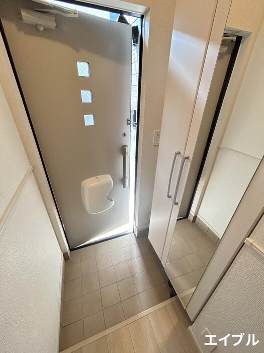 物件内観写真17　(玄関)