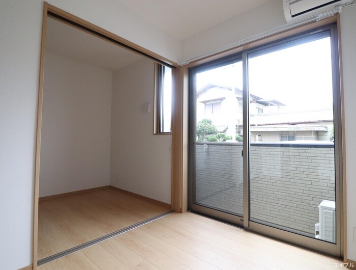 物件内観写真9　(居室)