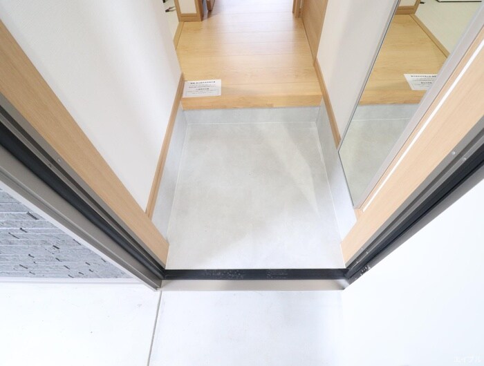 物件内観写真20　(玄関)