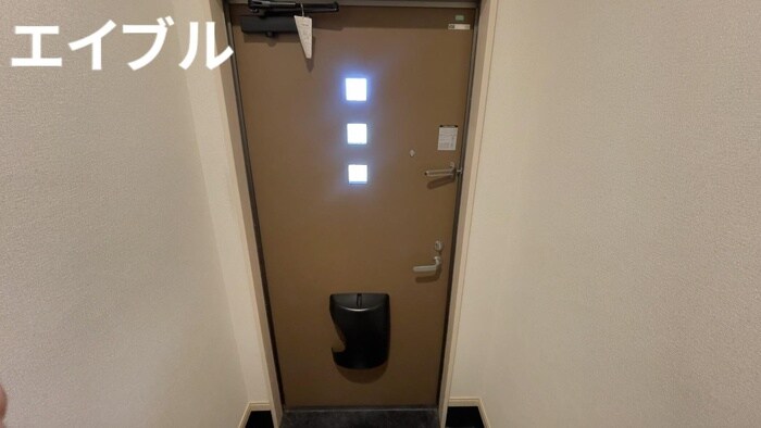 物件内観写真14　(玄関)