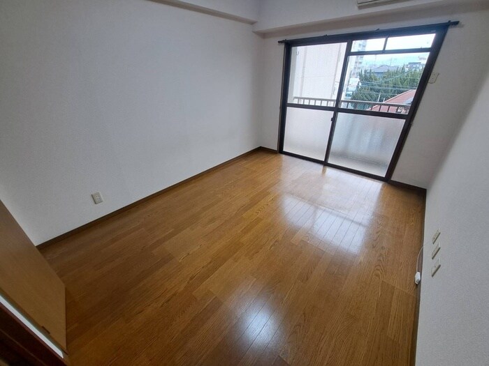 物件内観写真5　(居室)