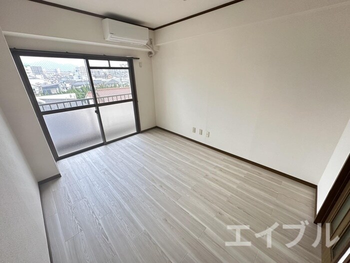 物件内観写真5　(居室)