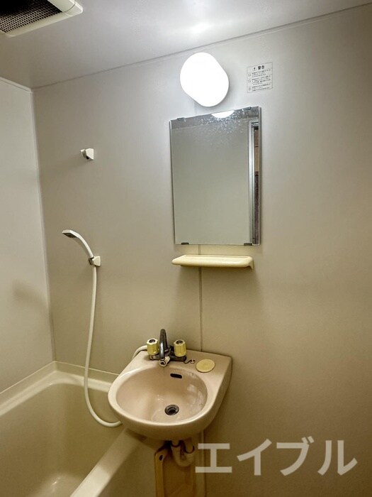 物件内観写真9　(洗面)