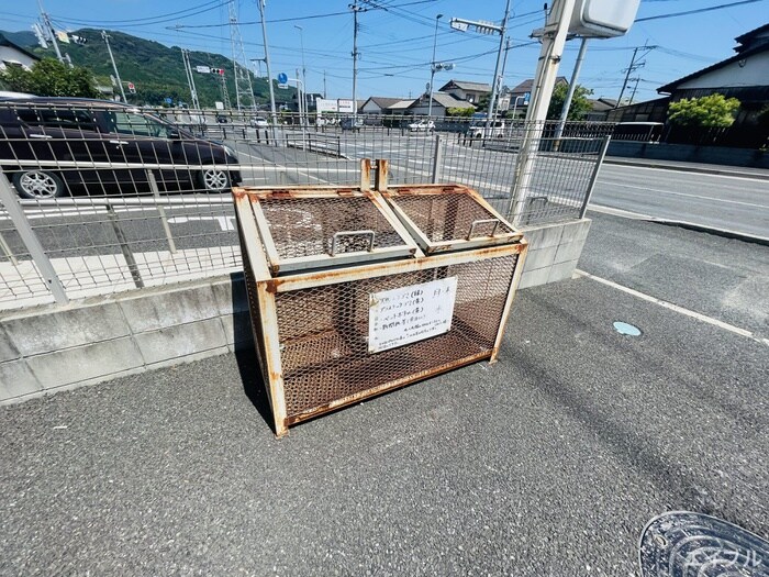 物件外観写真4　(建物設備)