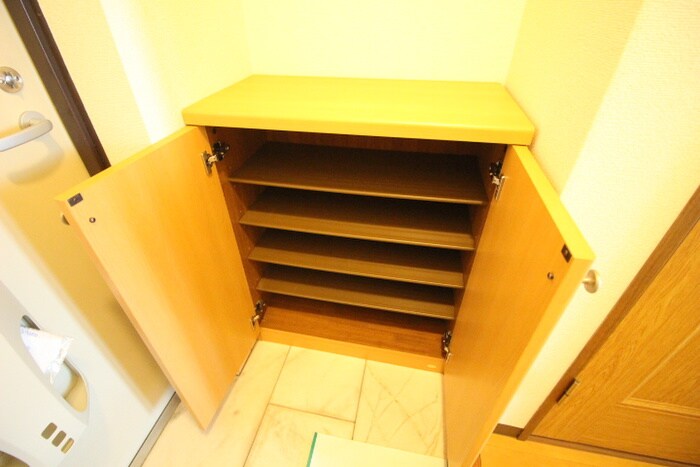 物件内観写真18　(靴箱)