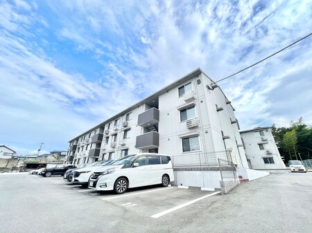 イオメール折尾B棟外観写真