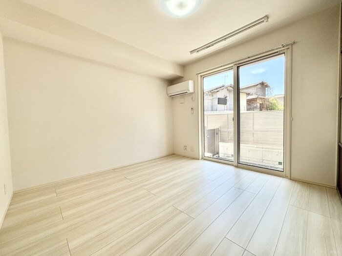 物件内観写真4　(居室)