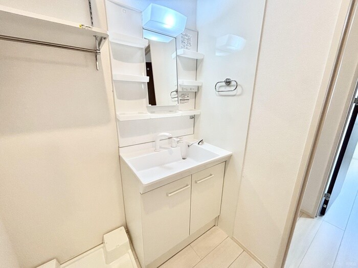 物件内観写真7　(洗面)