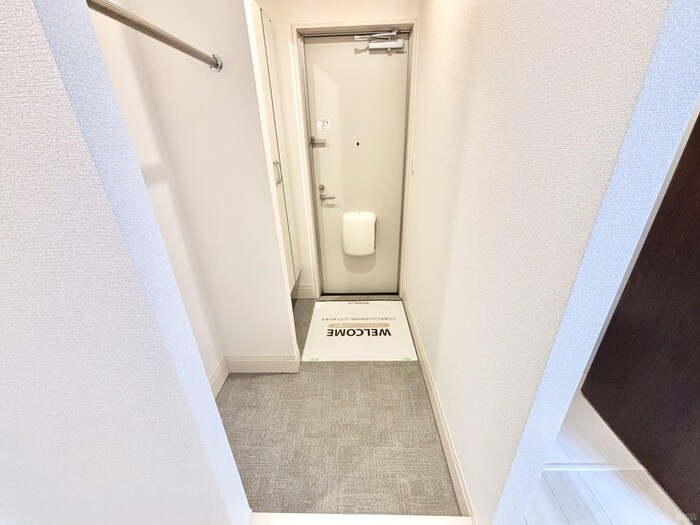 物件内観写真9　(玄関)