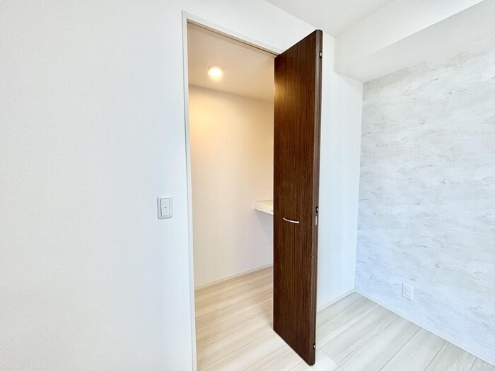 物件内観写真10　(収納)