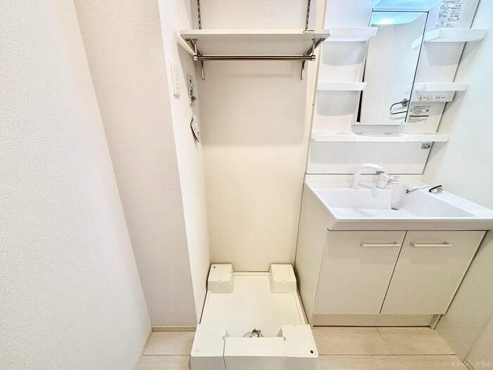 物件内観写真13　(洗濯機置場)