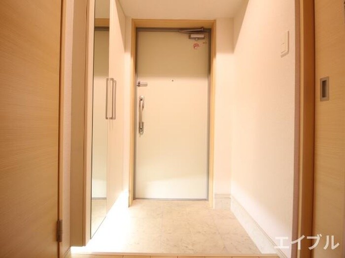 物件内観写真16　(玄関)