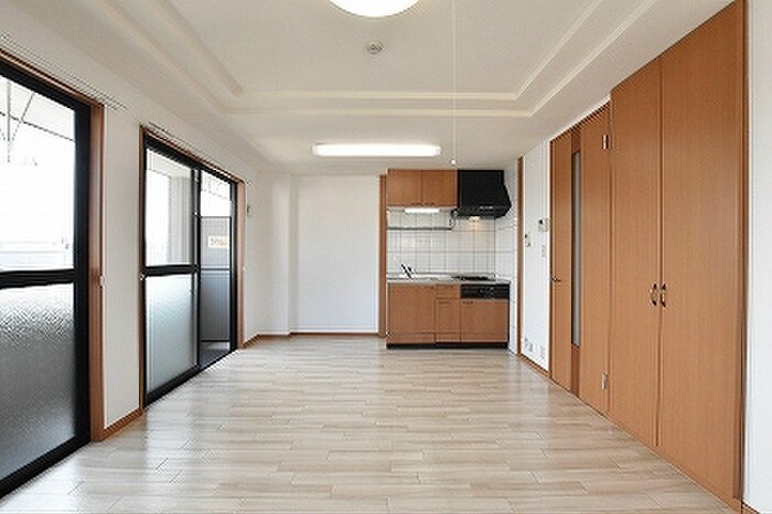 物件内観写真8　(居室)