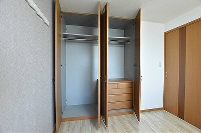 物件内観写真13　(収納)