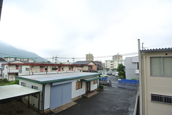 物件内観写真16　(室内からの展望)