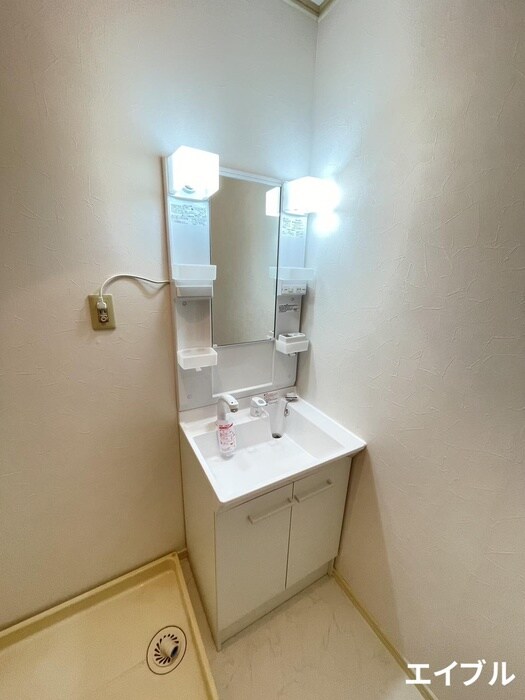 物件内観写真11　(洗面)