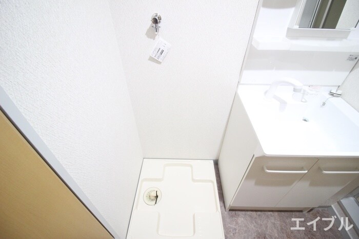 物件内観写真17　(洗濯機置場)