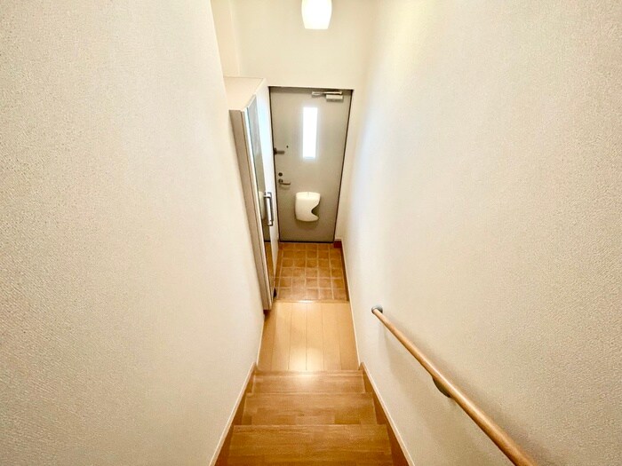 物件内観写真10　(玄関)