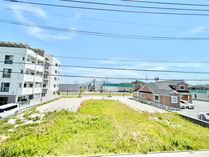 物件内観写真13　(室内からの展望)