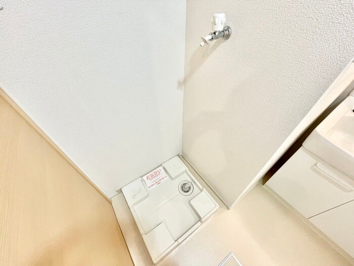 物件内観写真14　(洗濯機置場)