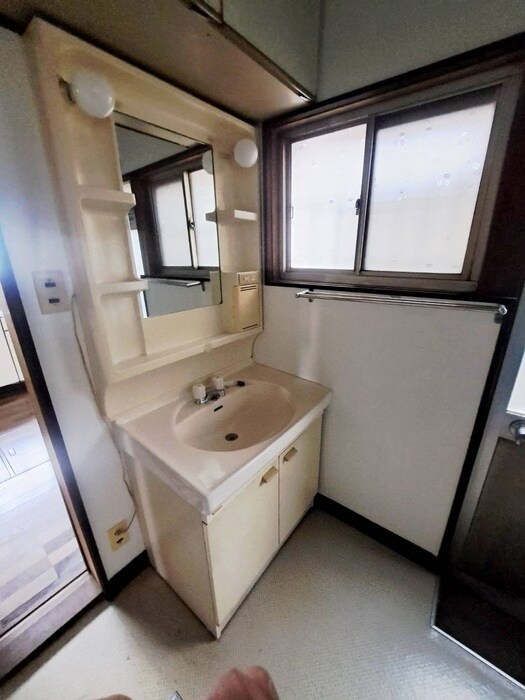 物件内観写真11　(洗面)