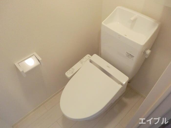 物件内観写真8　(トイレ)