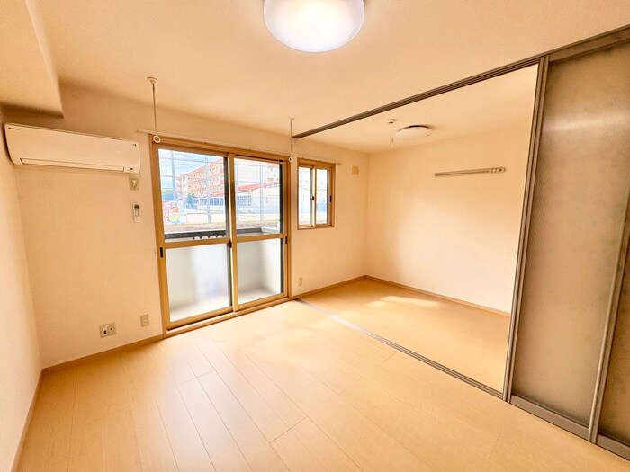 物件内観写真4　(居室)