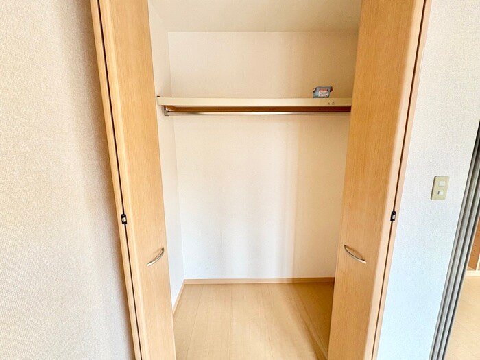 物件内観写真12　(収納)